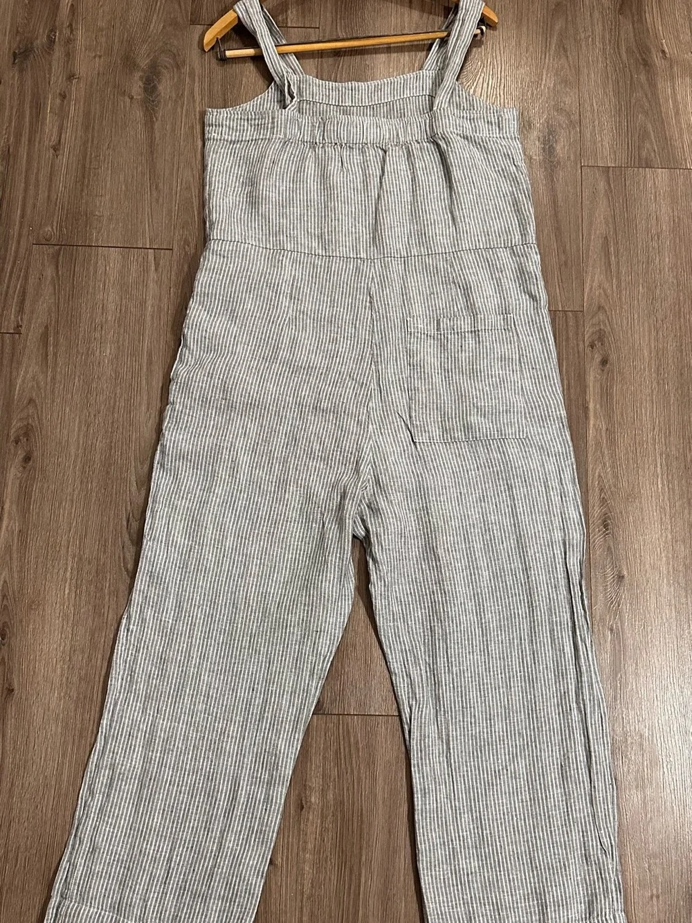 Everlane sleeveless wide